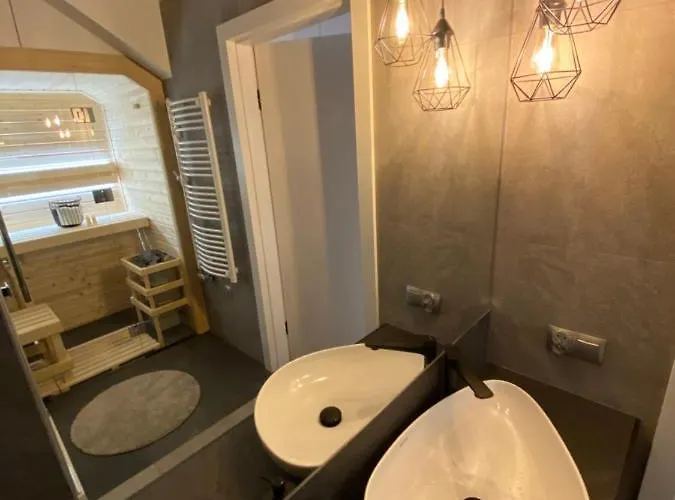 Marleski & Sauna דירה